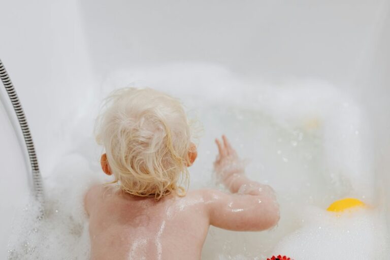 back friendly bathtub cleaning methods
