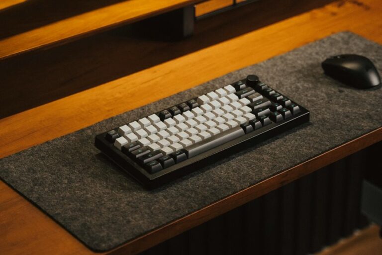 clean desk mat properly