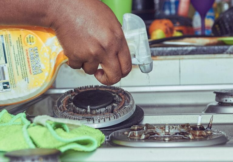 gas stove top cleaner