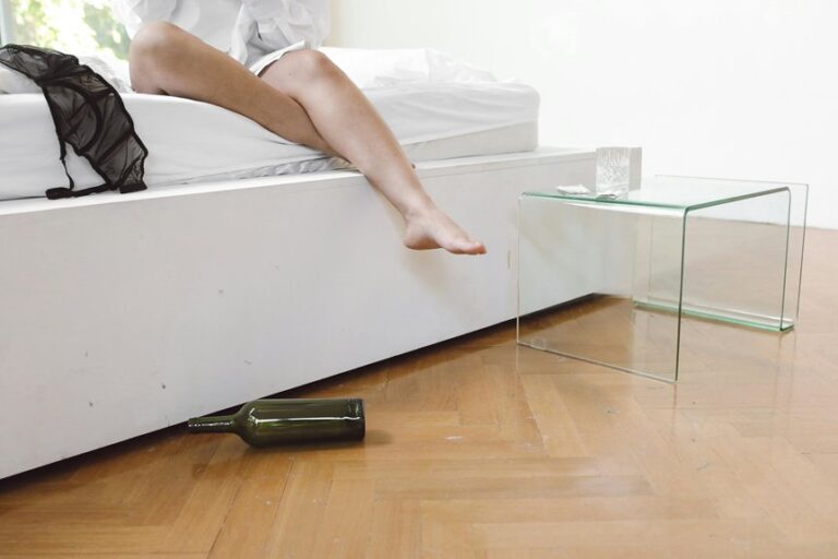 remove red wine mattress stains