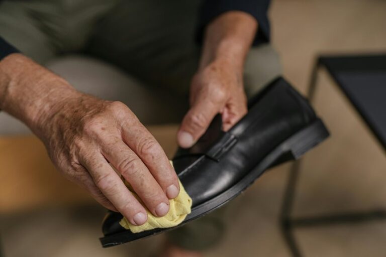 remove shoe creases quickly