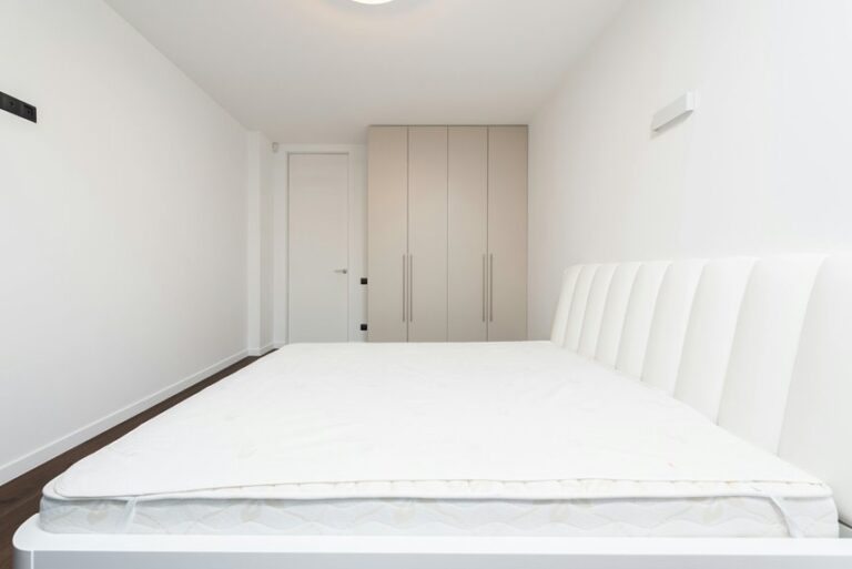 remove urine stains from mattress
