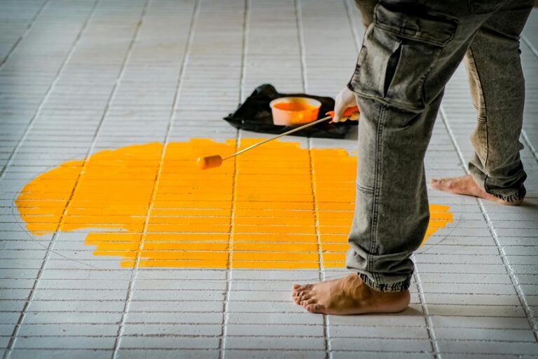 removing paint from vinyl floors